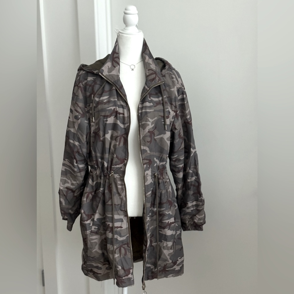 Camo Windbreaker w/ Cinch Waist